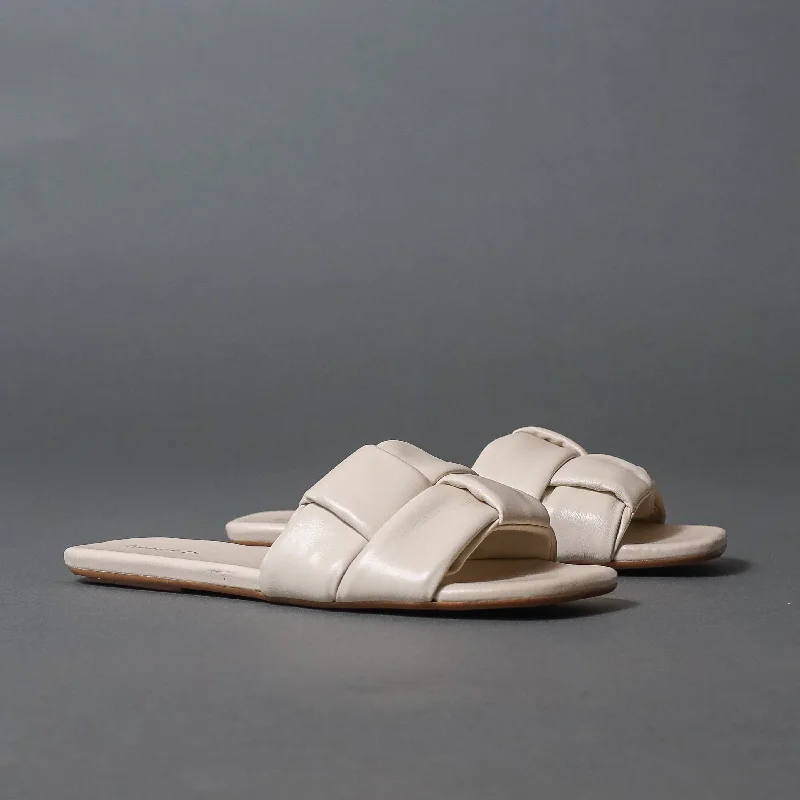 Women's Thong Sandals with a Beaded Design in Multicolor for a Beachy Aesthetic675014 Off White Women's Thong Sandals with a Beaded Design in Multicolor for a Beachy Aesthetic675014 Off White