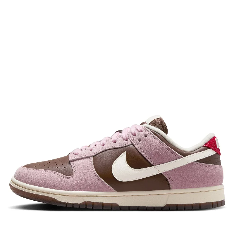 Water - Resistant Women's Hiking Sneakers with Traction Outsoles for Outdoor AdventuresWomen's Nike Dunk Low 'Neapolitan' - Cacao Wow/Pale Ivory Water - Resistant Women's Hiking Sneakers with Traction Outsoles for Outdoor AdventuresWomen's Nike Dunk Low 'Neapolitan' - Cacao Wow/Pale Ivory